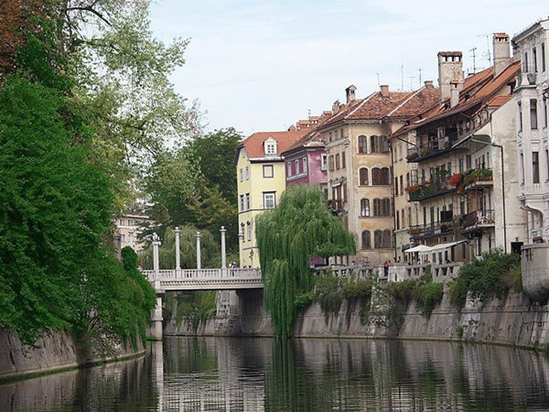 Po Ljubljanci... by Uroš Uršej