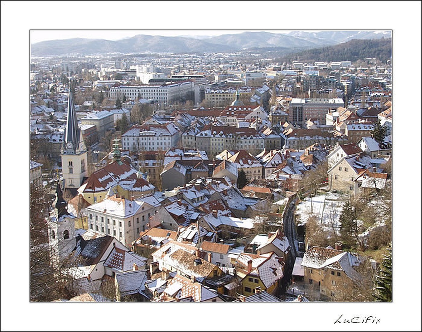Bela Ljubljana by Uroš Uršej