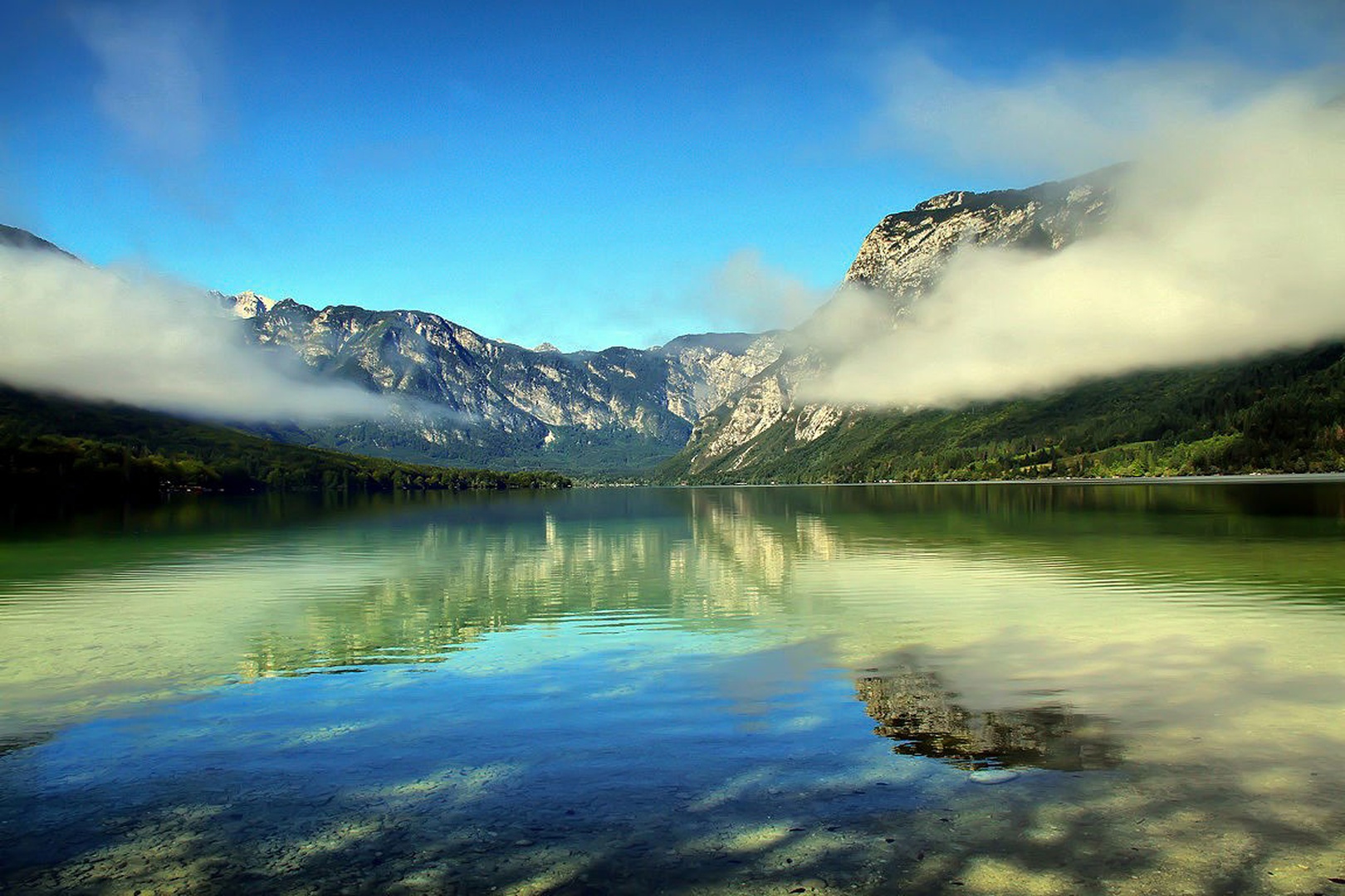 počiva jezero v tišini by anže papler