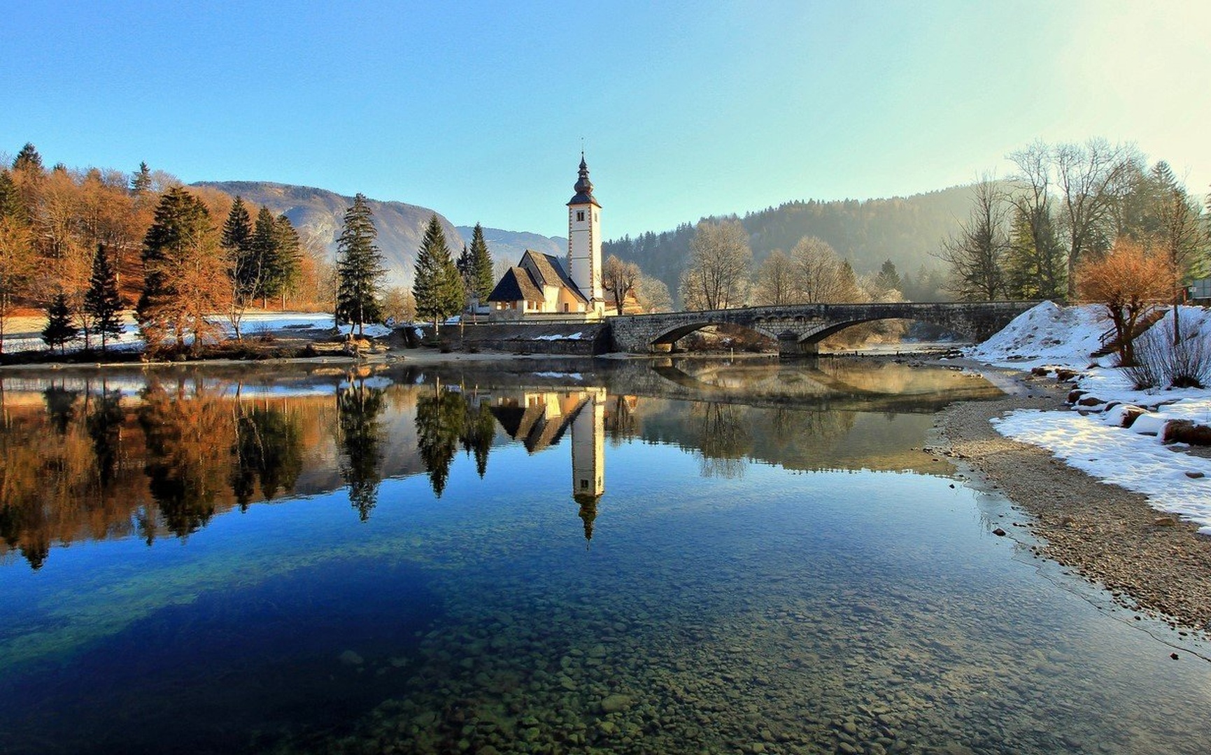 spokojno jutro by anže papler