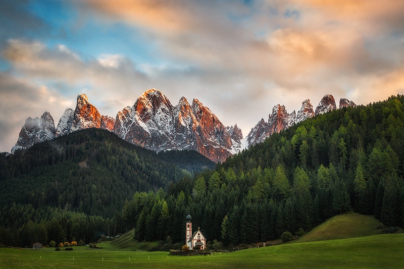Amore Dolomitico by Piotr Skrzypiec