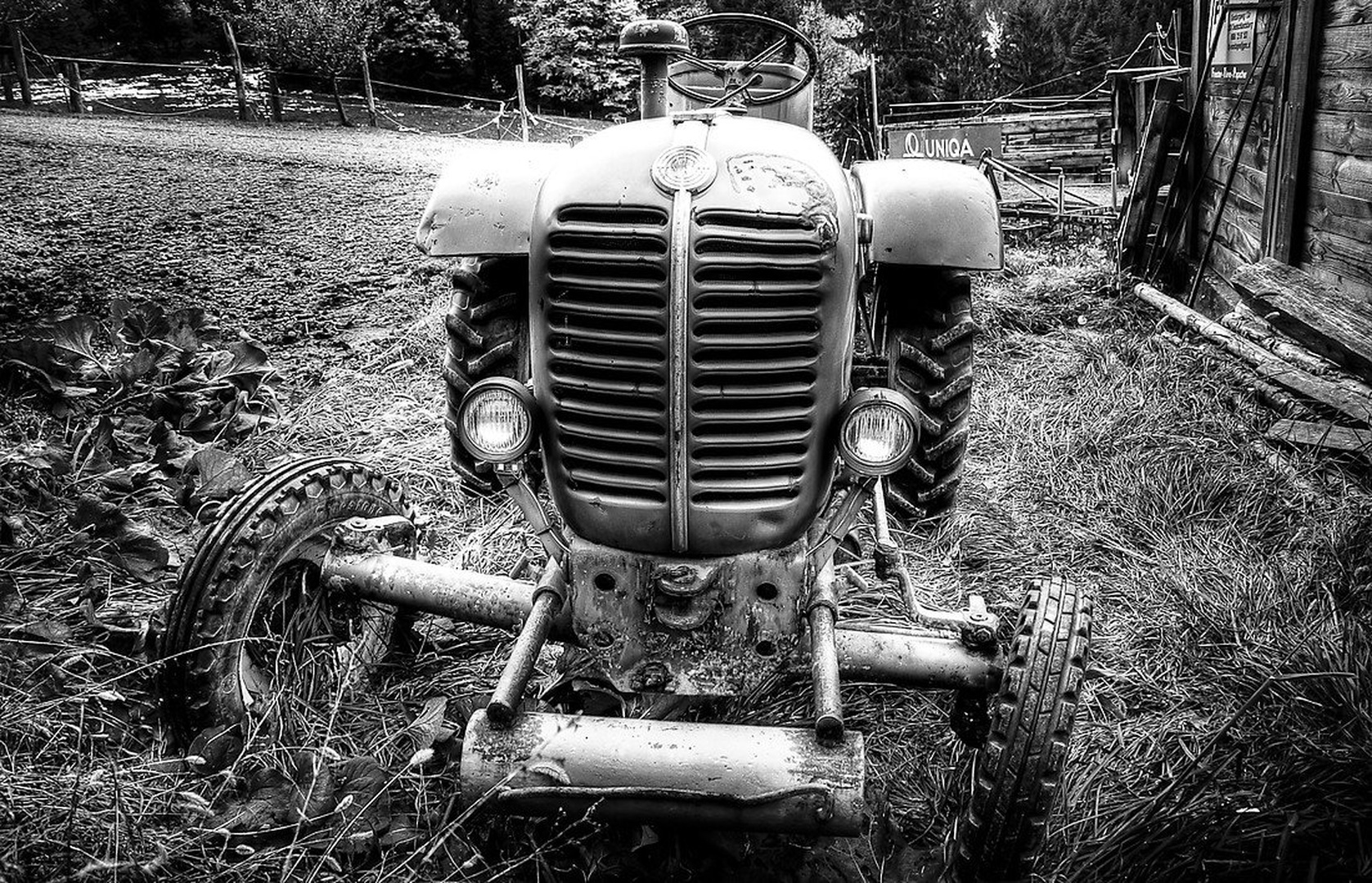 Stari traktor by Aljaz Vidmar