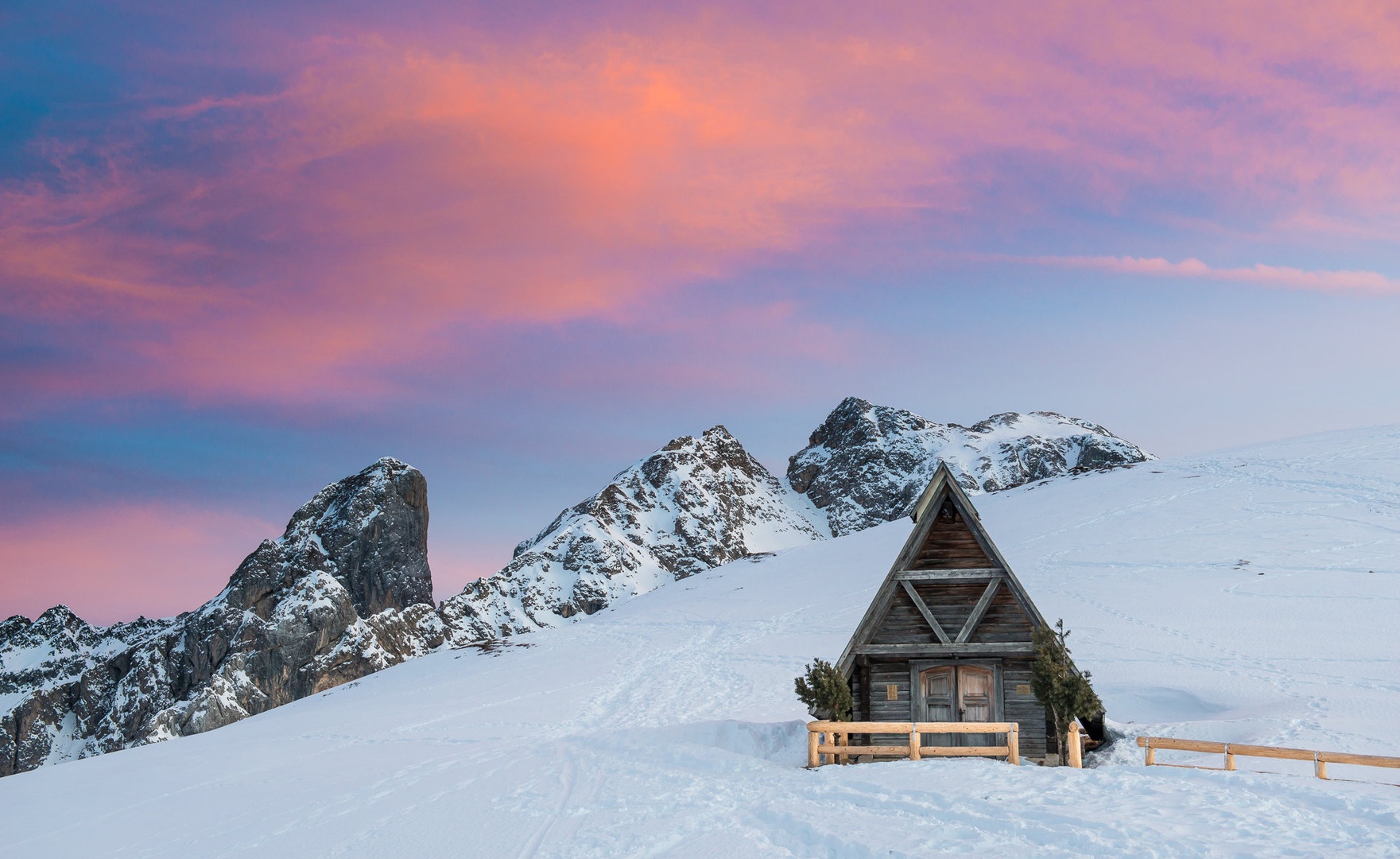 Koča na Passo Giau by Aljaz Vidmar