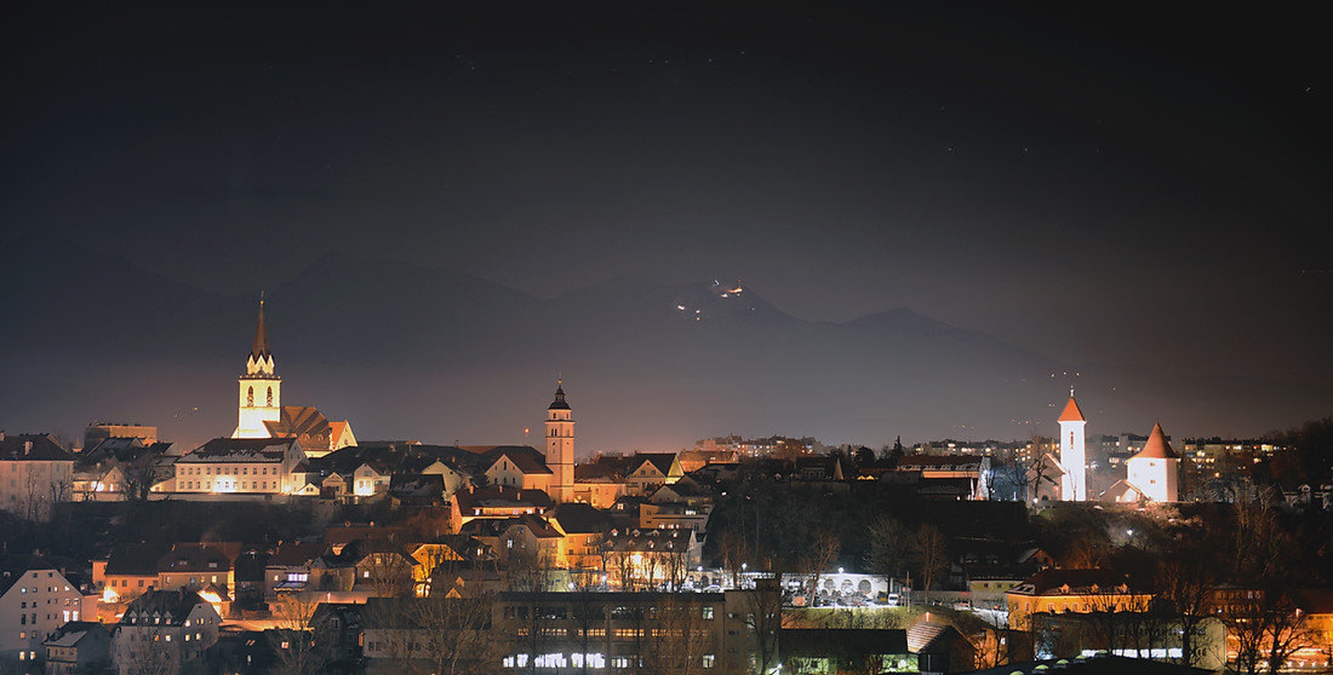 Kranj zvečer by Miro Ažman