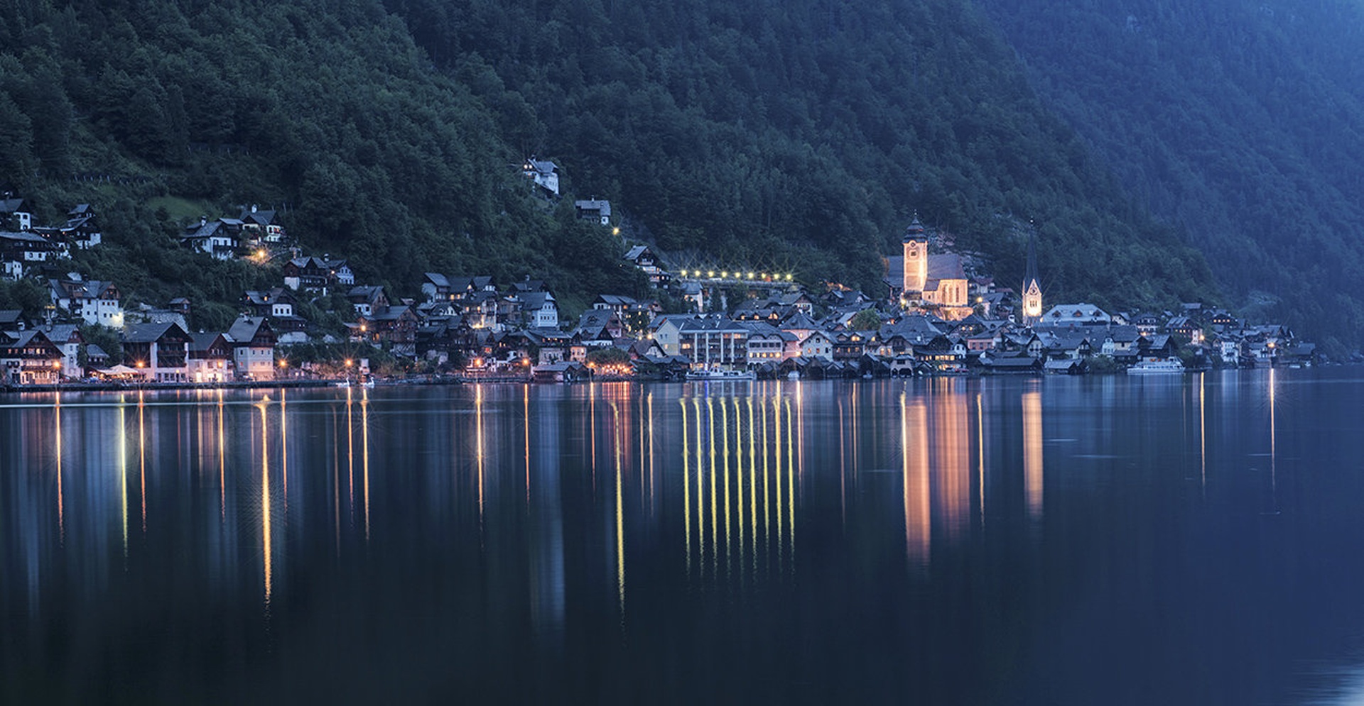 Hallstatt zvečer by Miro Ažman