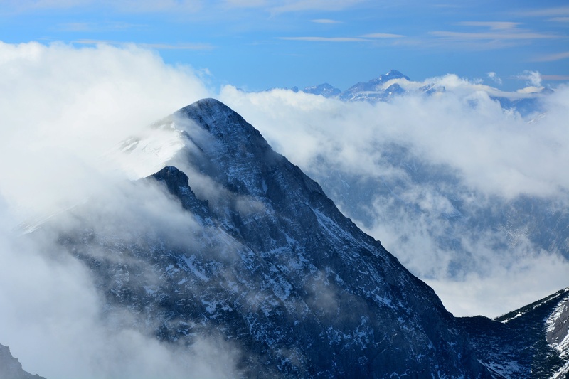 Triglav iz Velikega Kladiva by Sandra Košnjek