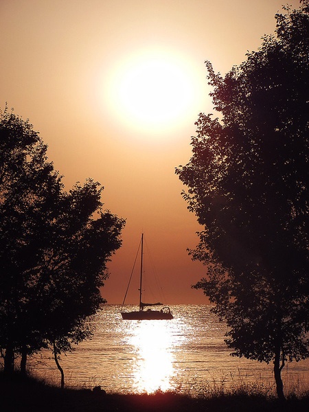 sailing to the end ... by Klara Presečnik