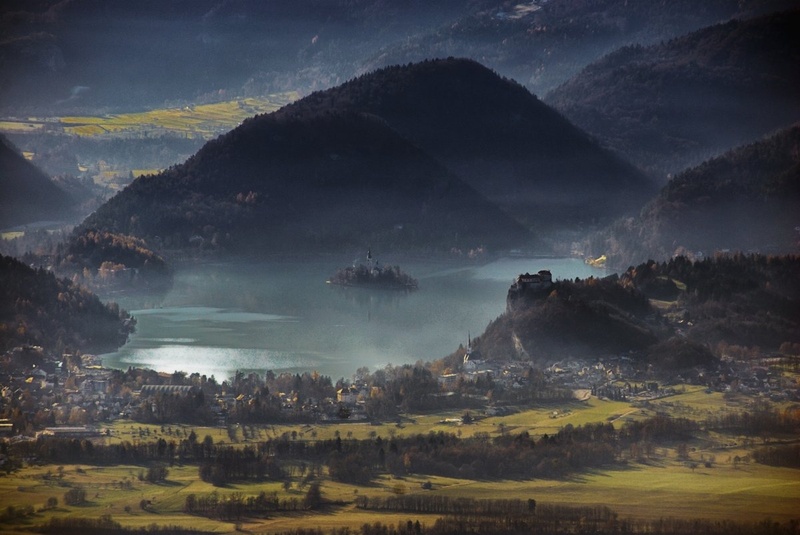 Pogled iz višav by Simon Krejan