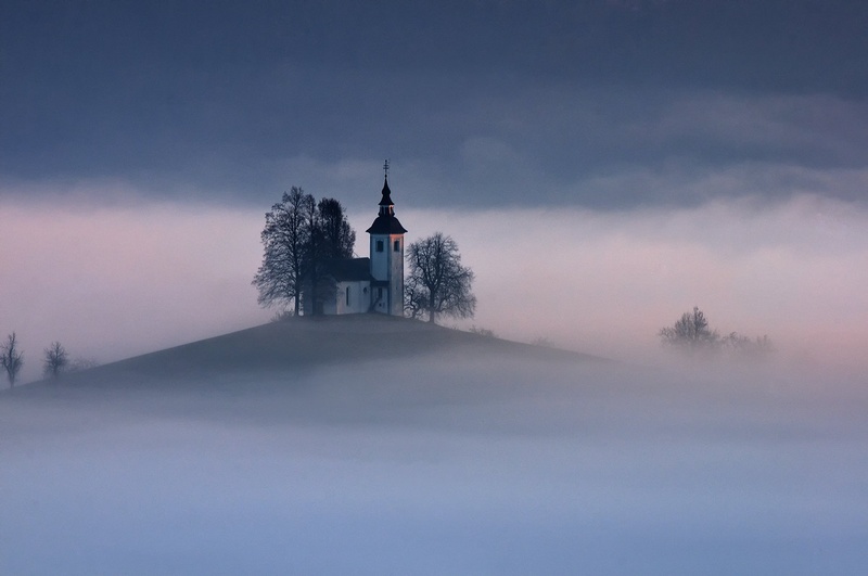 Čarobno jutro na Sv. Tomažu by Simon Krejan