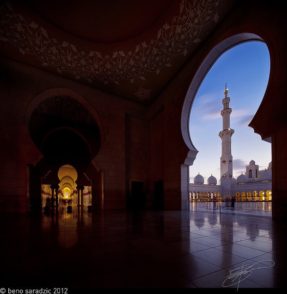 Sheikh Zayed Grand Mosque by Beno Saradzic