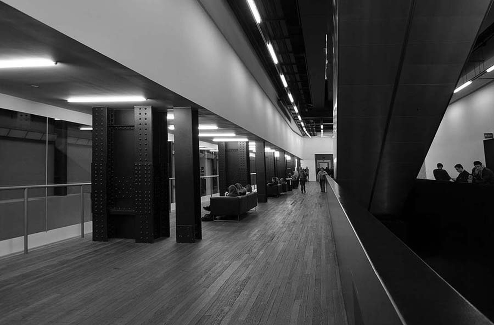 Tate Modern by Igor Jerman