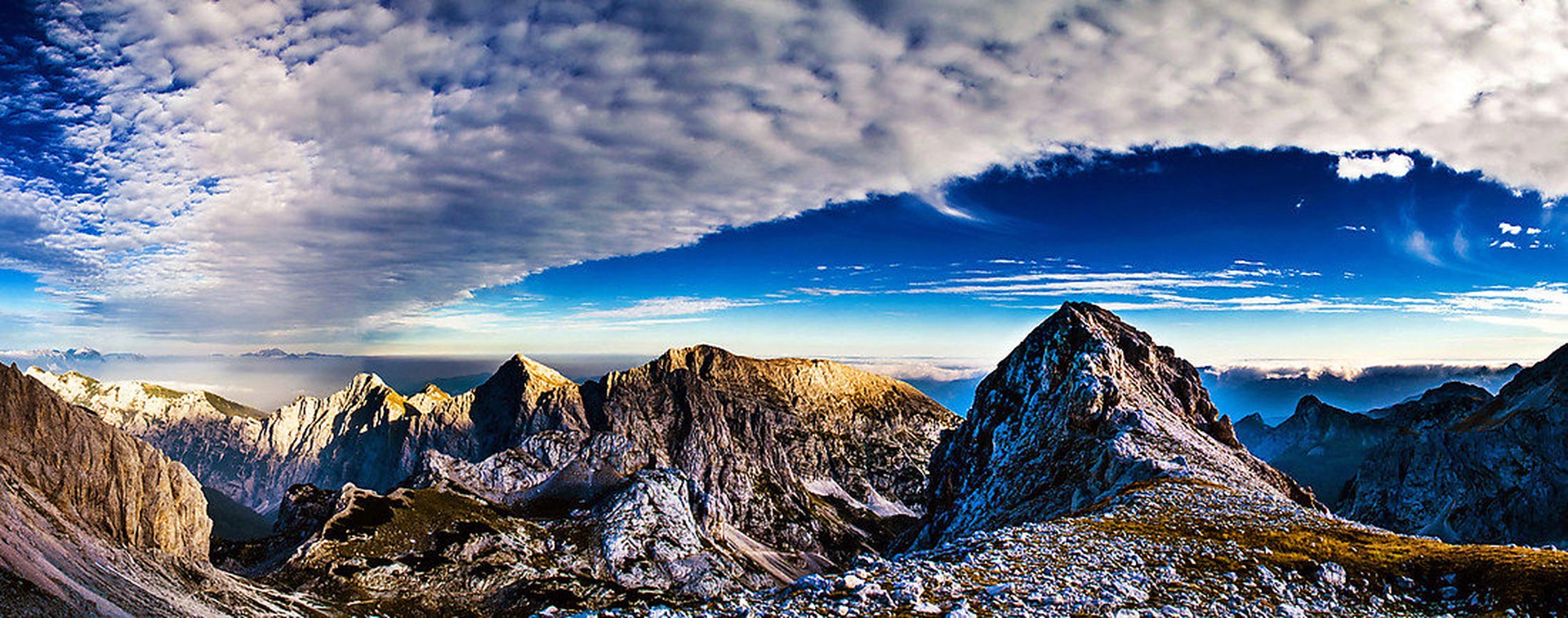 Pogled s Planike 2 by Tadej Kreže