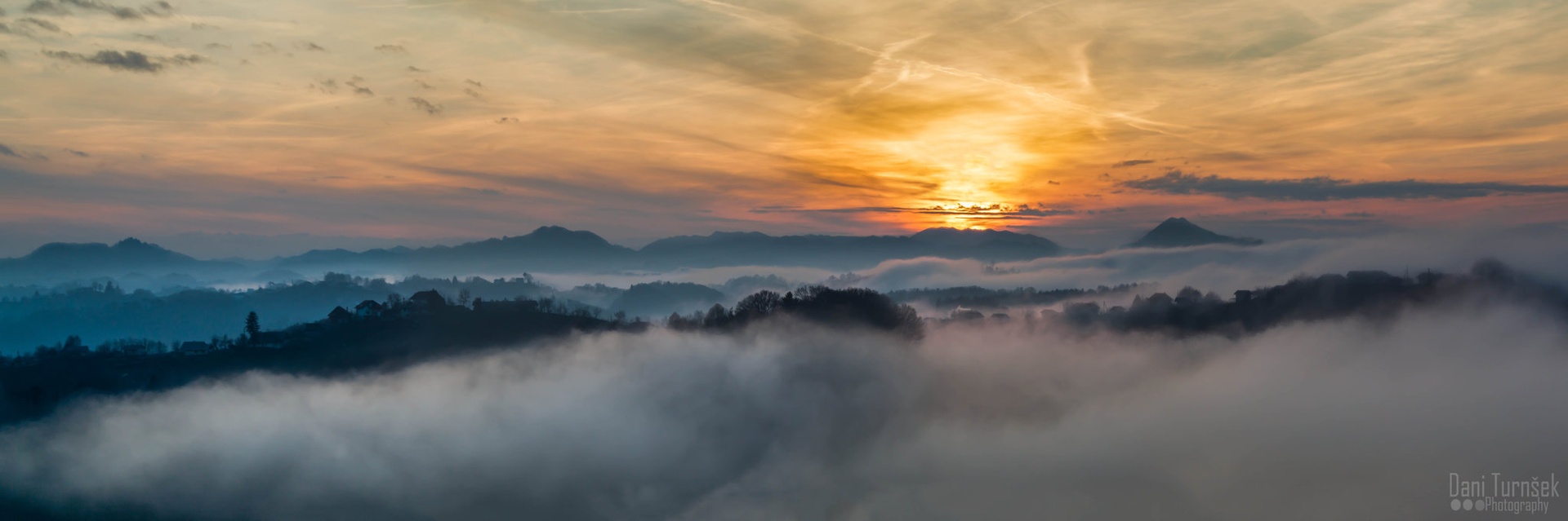 Sunset and the mists by Danijel Turnšek