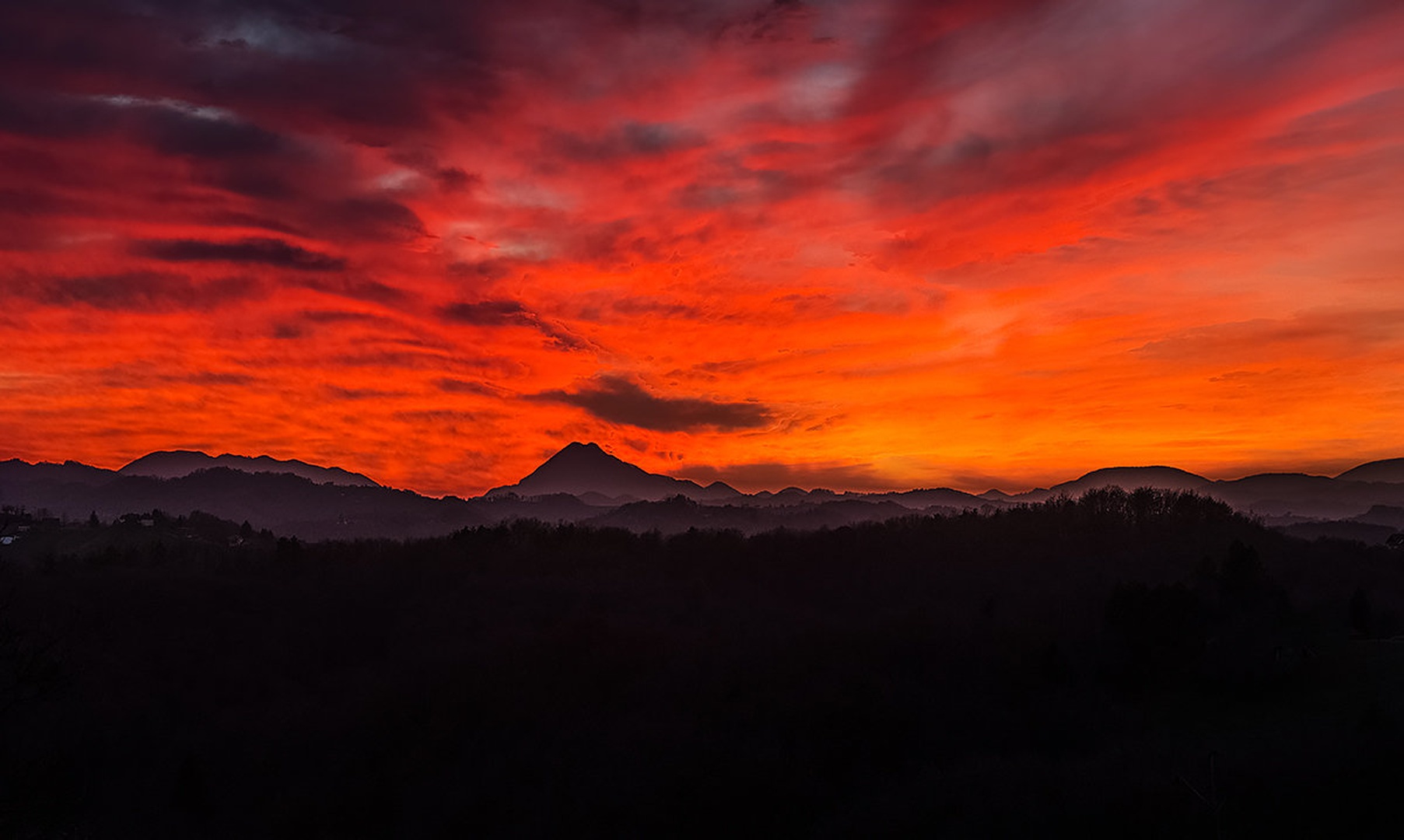 Red sky... by Danijel Turnšek