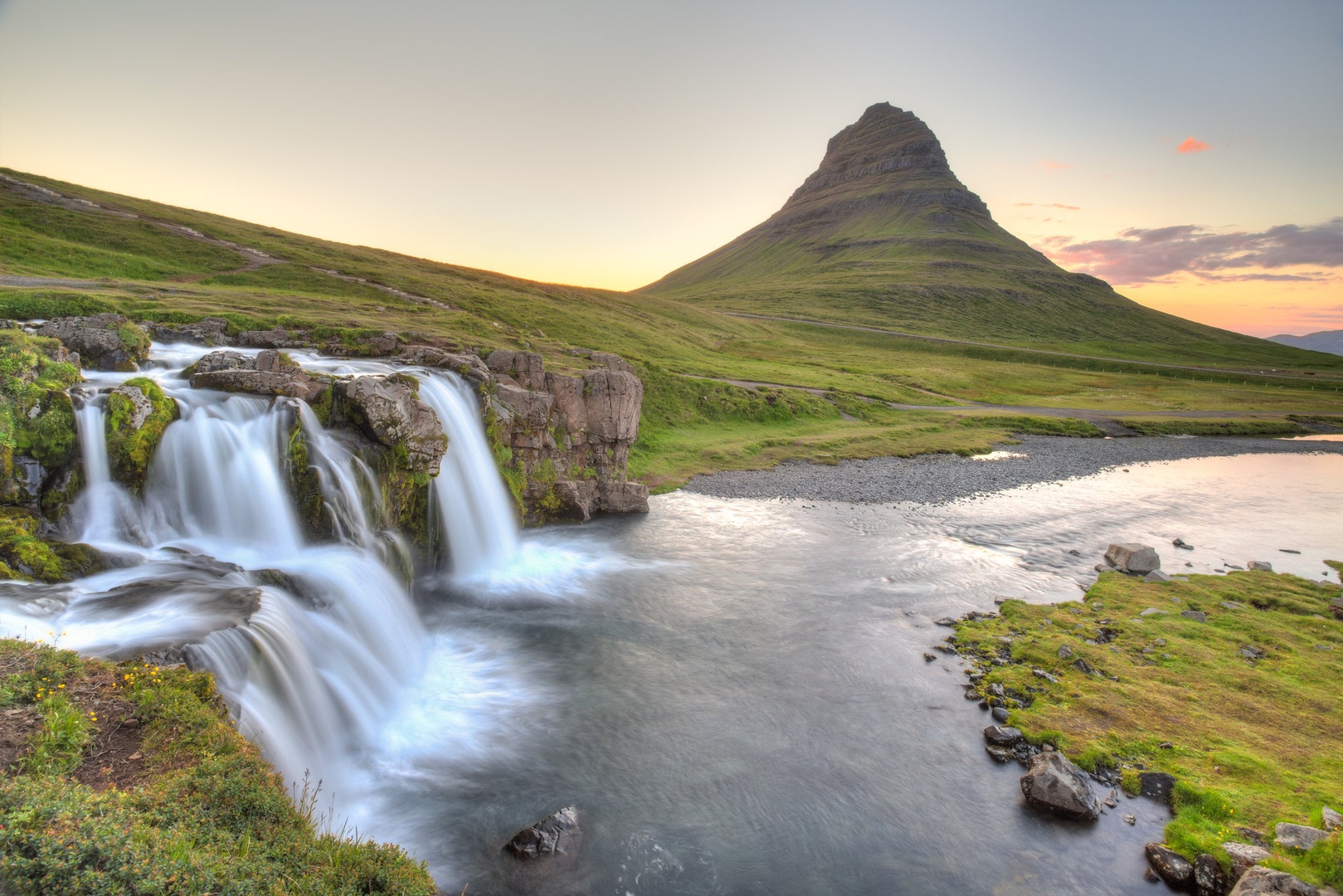 Kirkjufellsfoss, Islandija by Žiga Čamernik