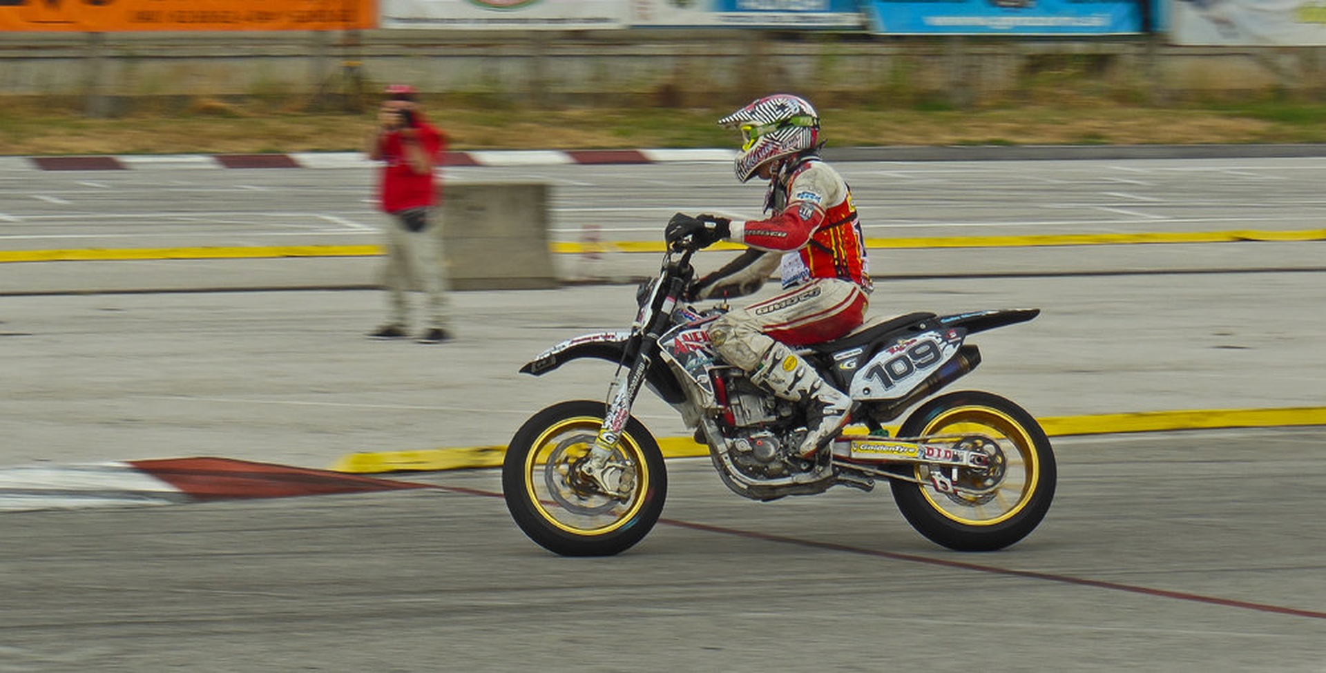 Vrtojba supermoto by Kevin Lozar