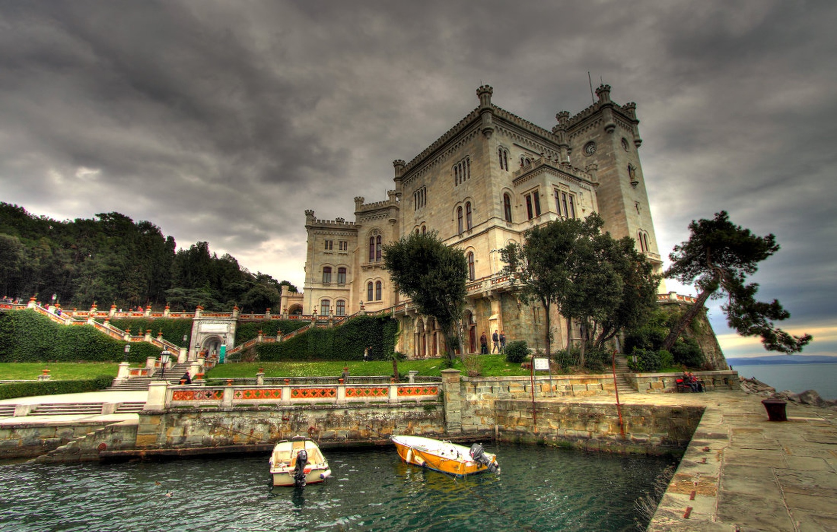 Casteli di Miramare by sebastjan čebular