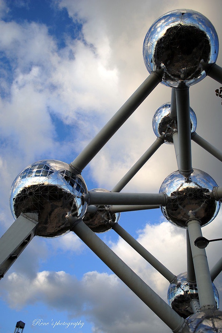 Atomium v Bruslju by Rene Dopler