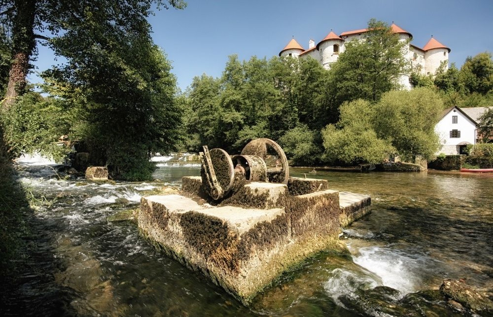 Žužemberk by zlatko