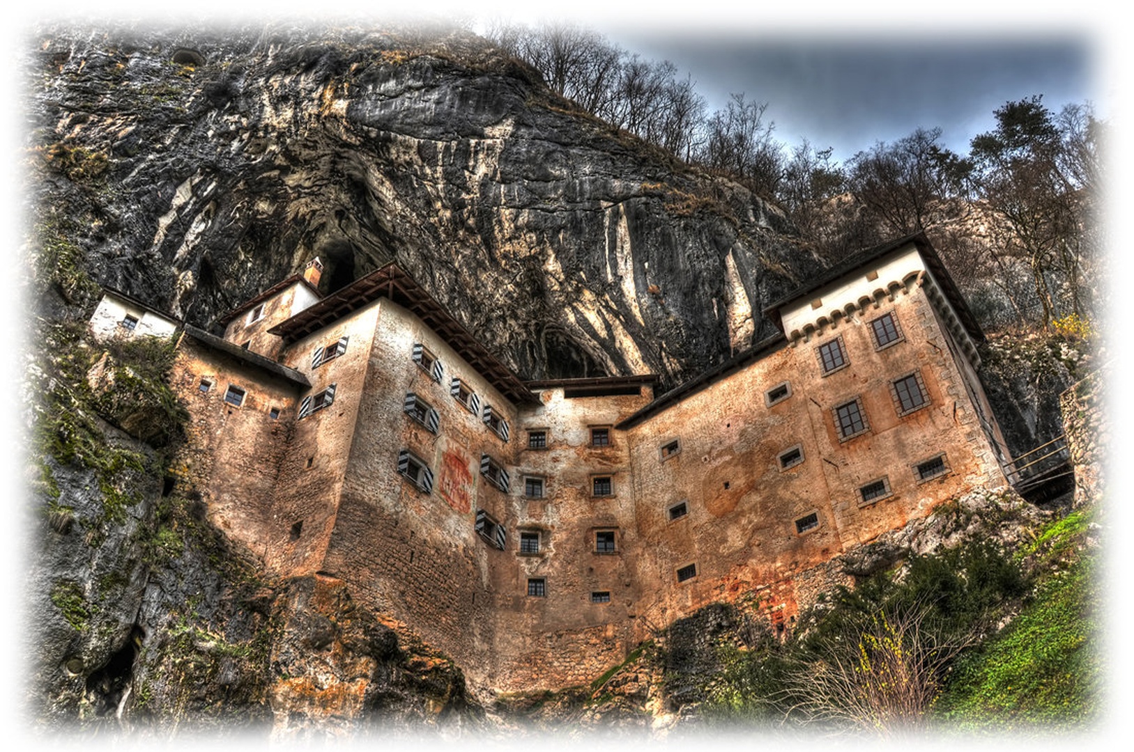 Predjamski grad by