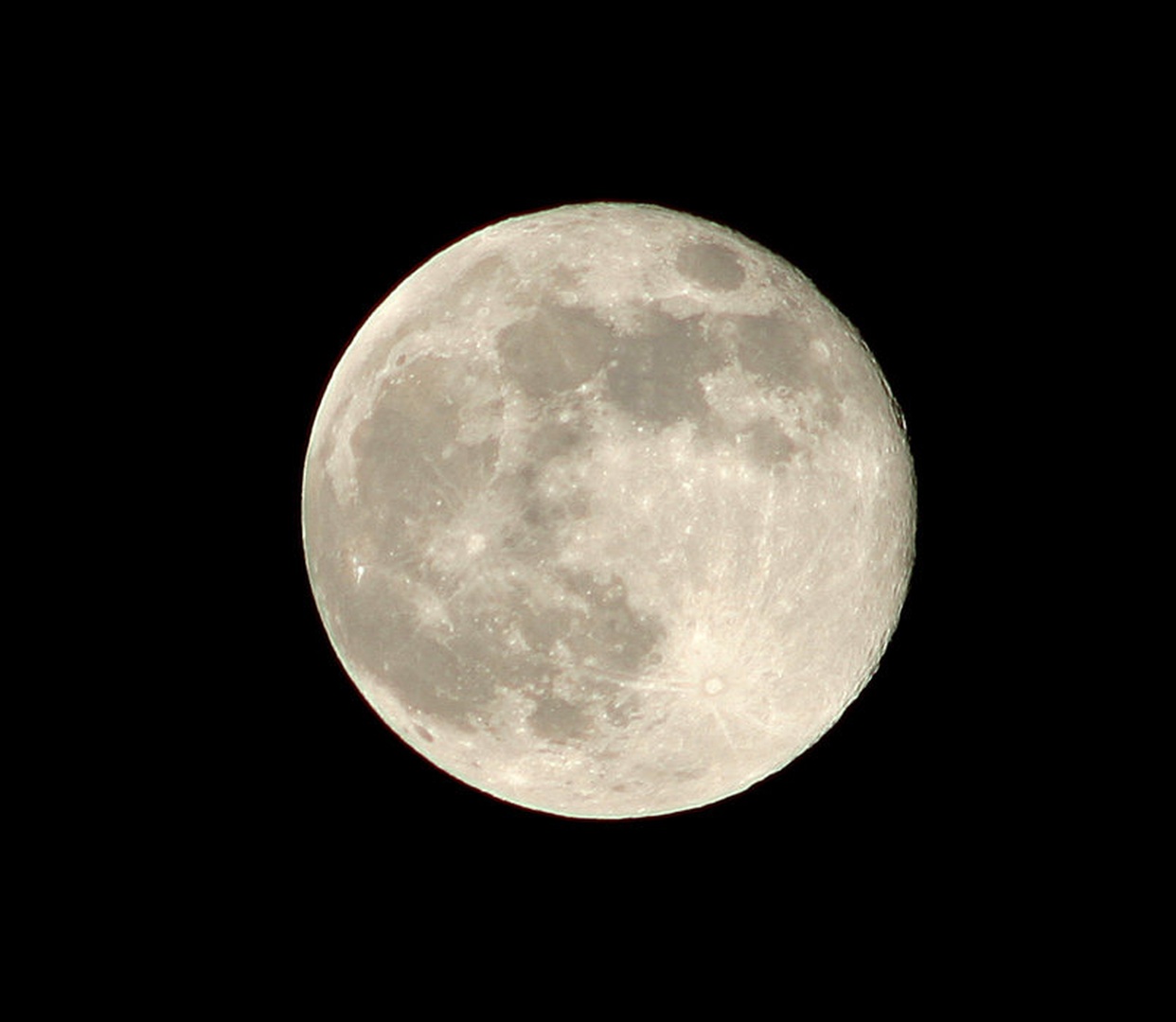 Luna by