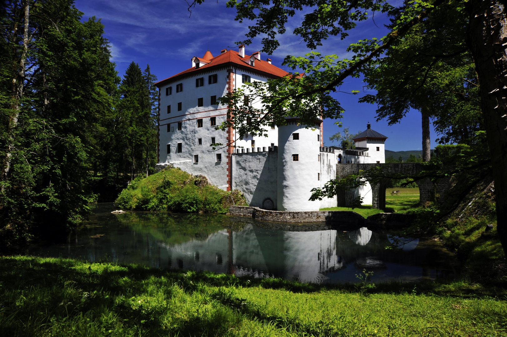 Palača by jadran tomsic