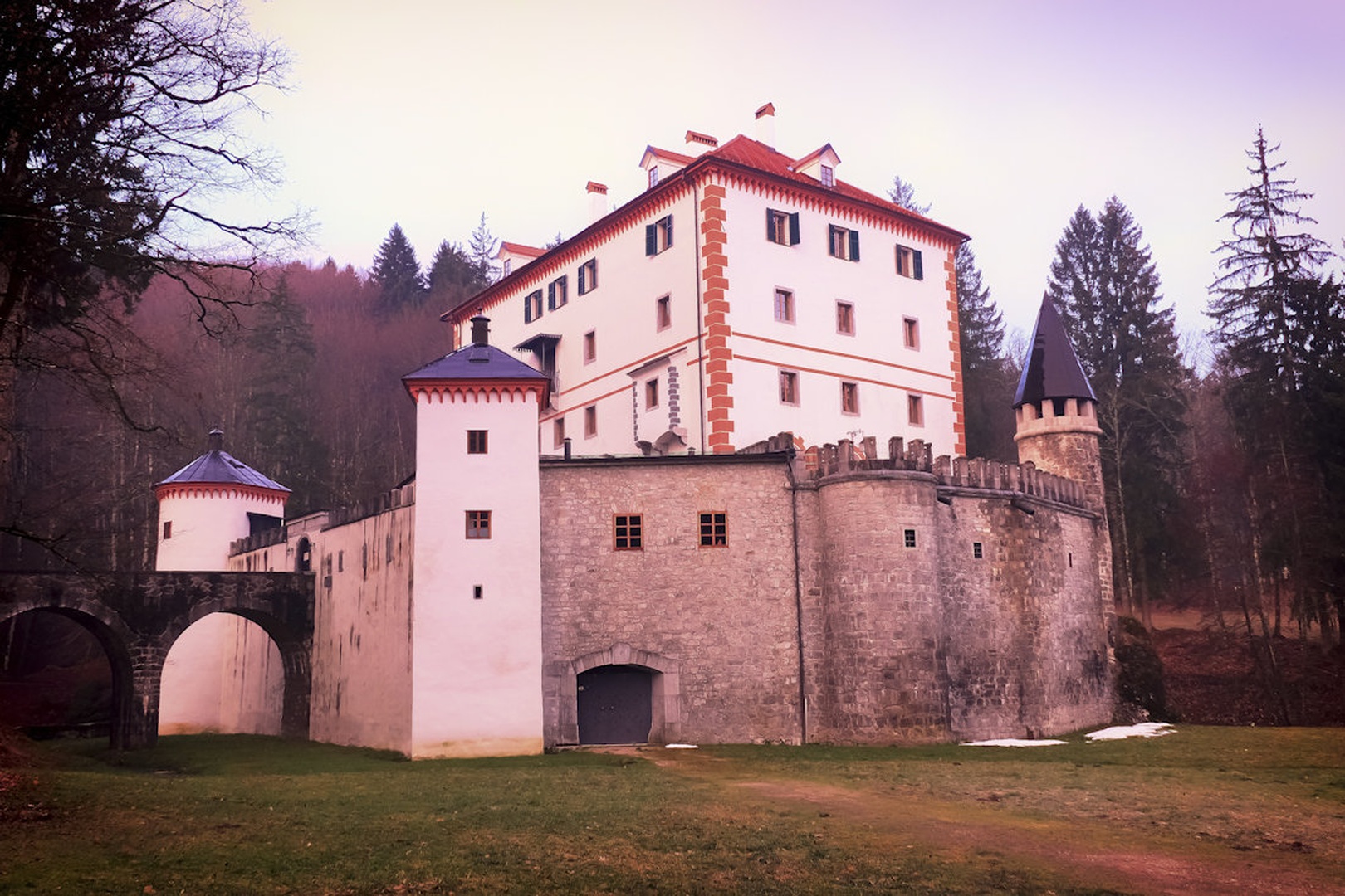 Snežnik by Leon