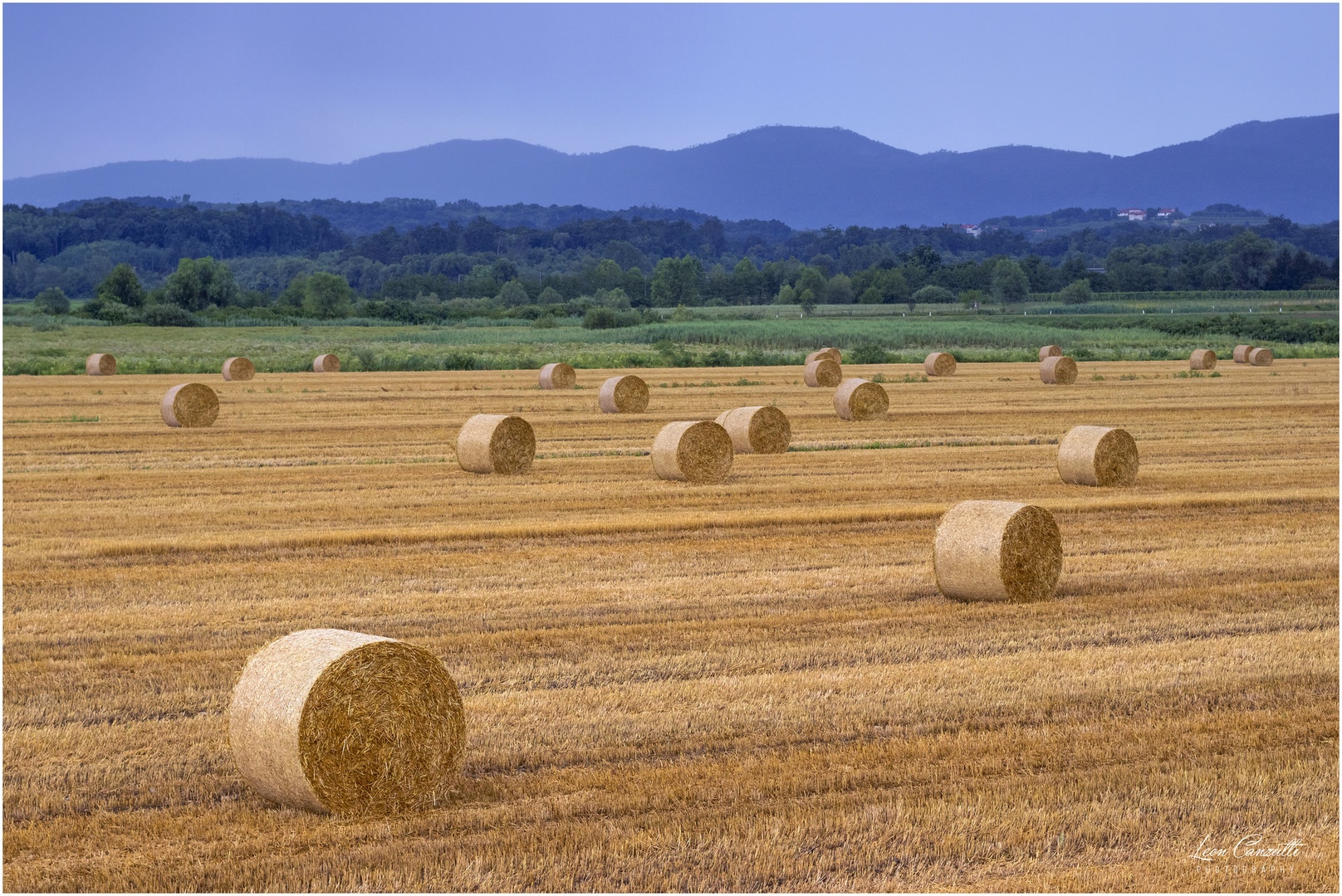 Bale Valle by Leon