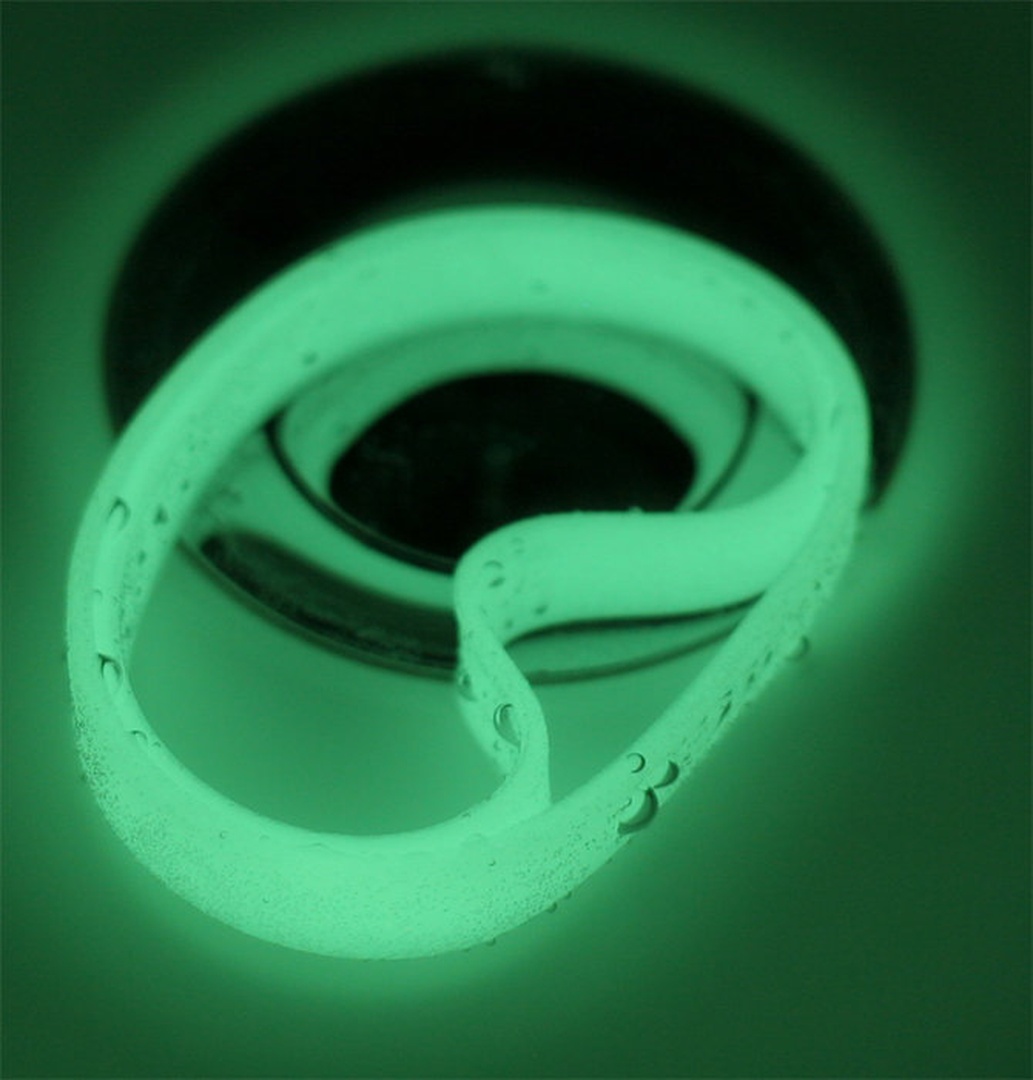 Fluor by Miha Rekar