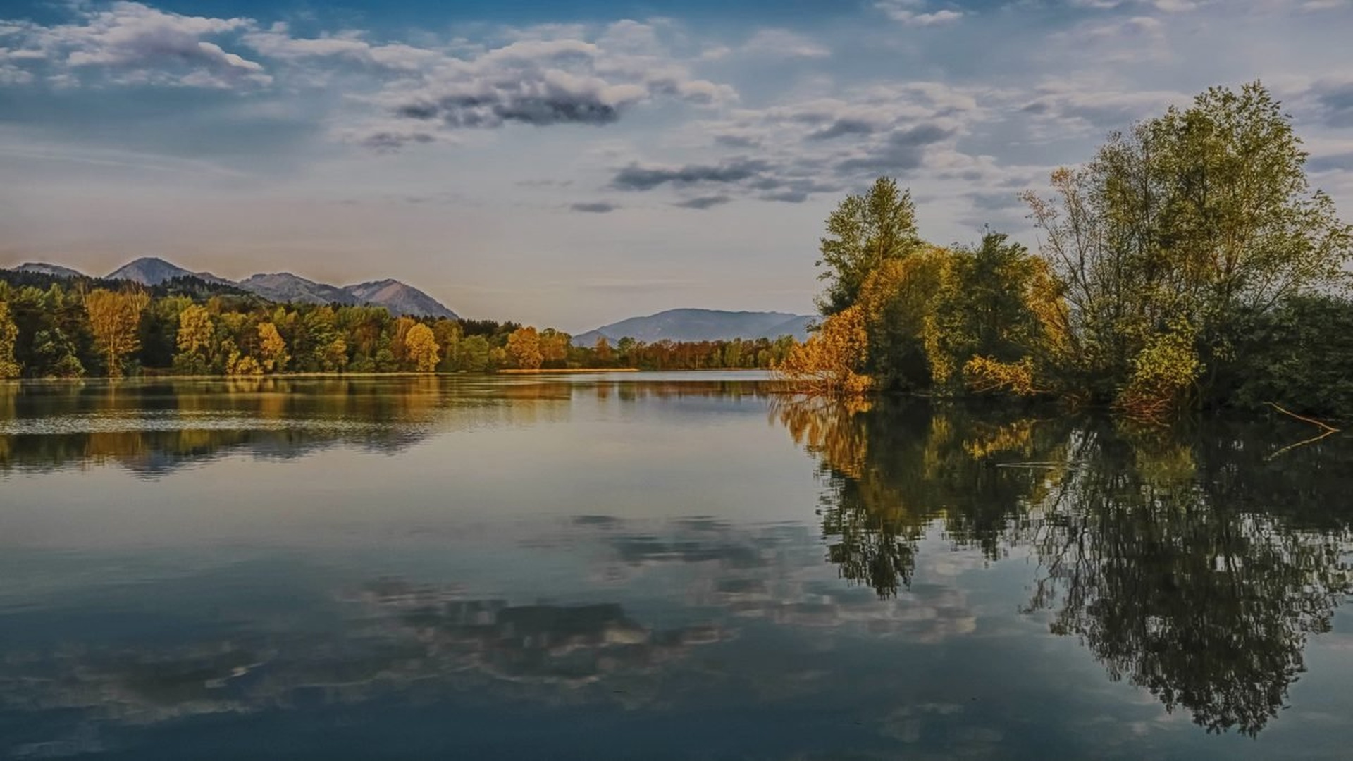 Vrbensko jezero... by Jani Matko
