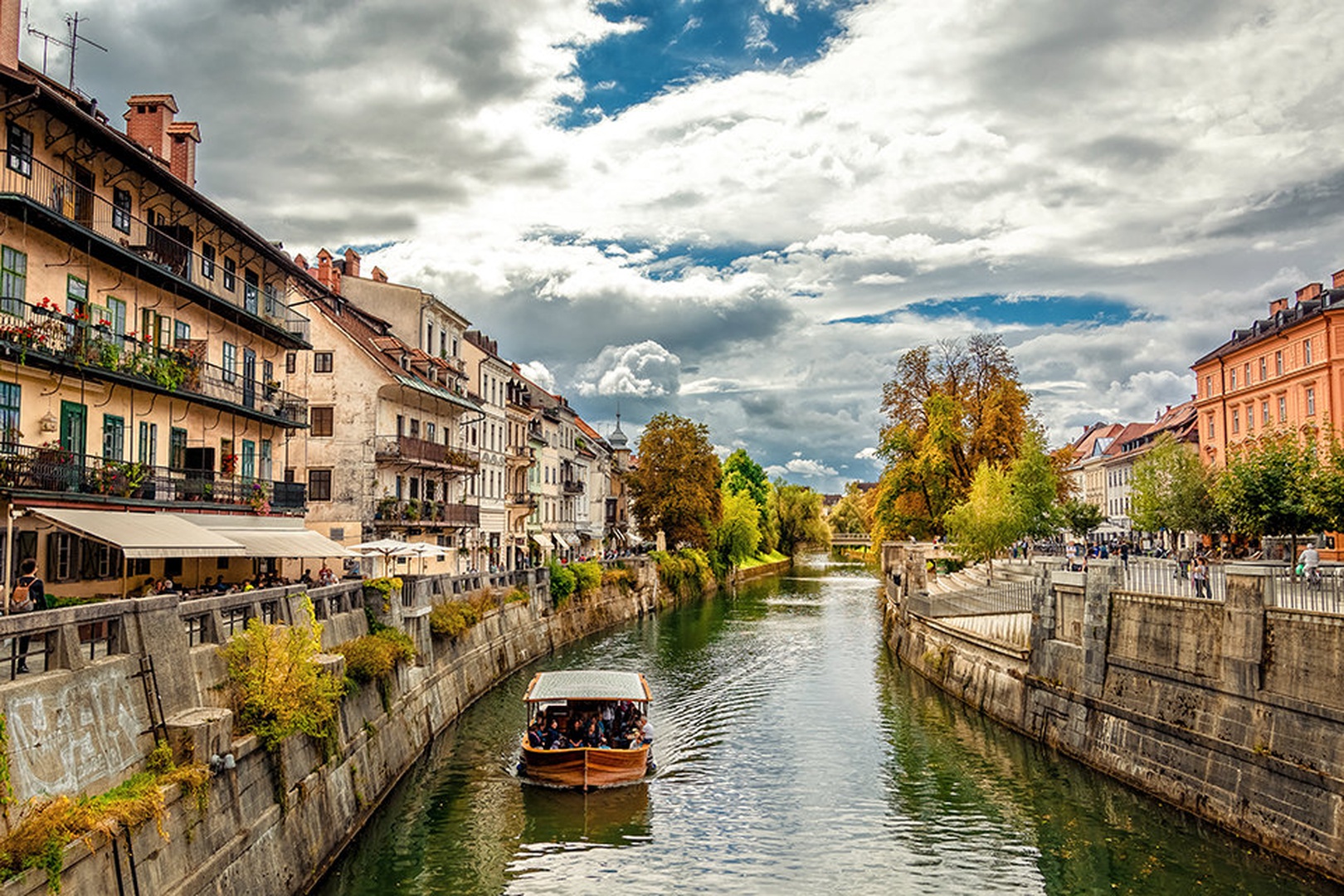 cvetje v ljubljani by c bor