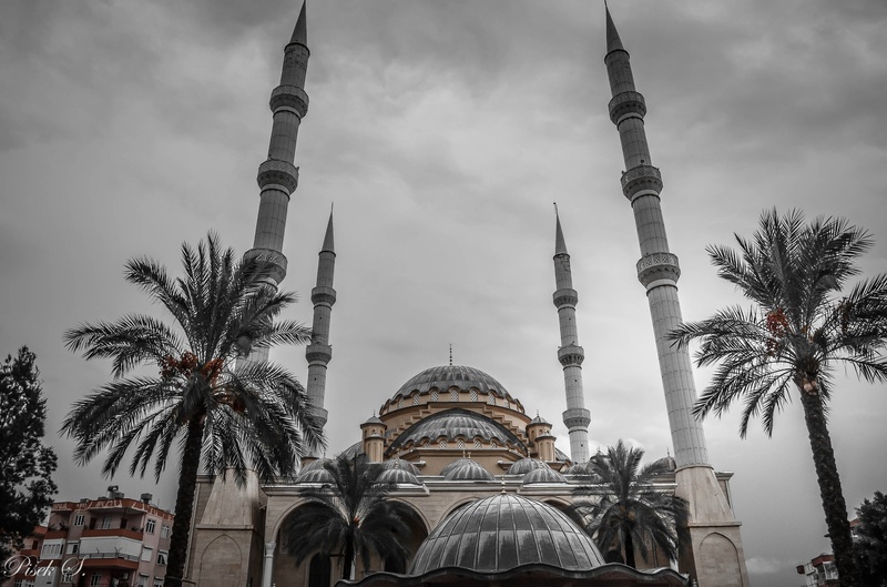 Mosque by Sebastijan Pišek
