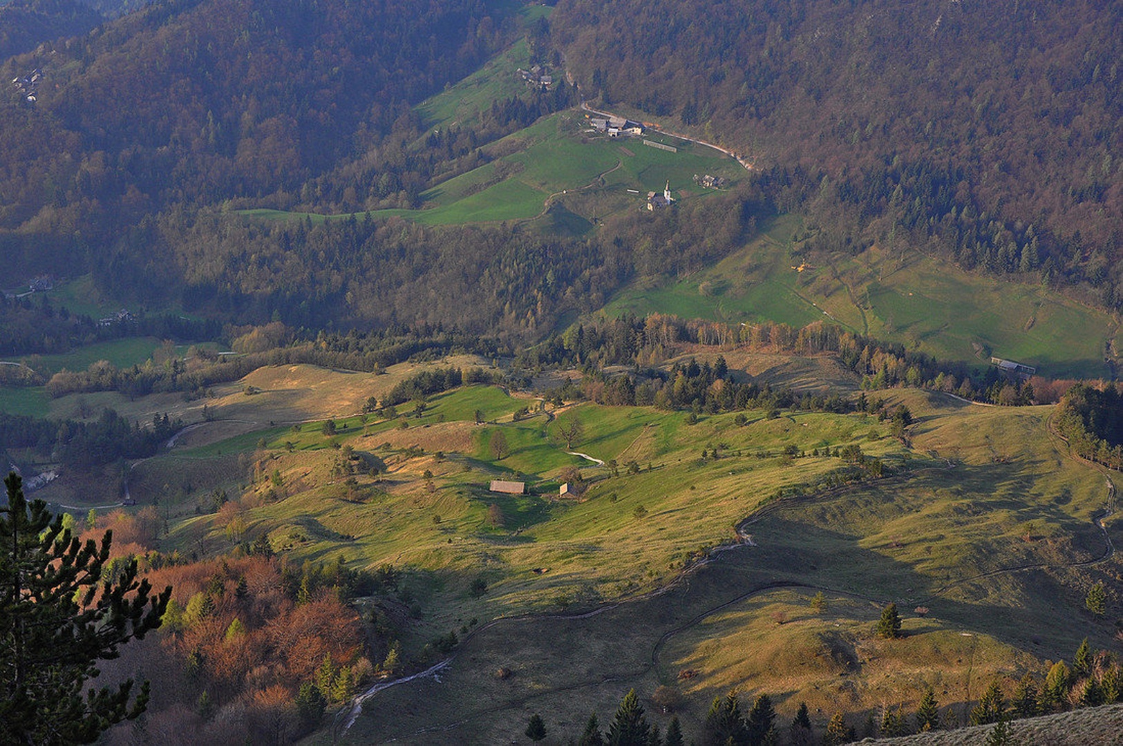 Pogled s hriba by Jože