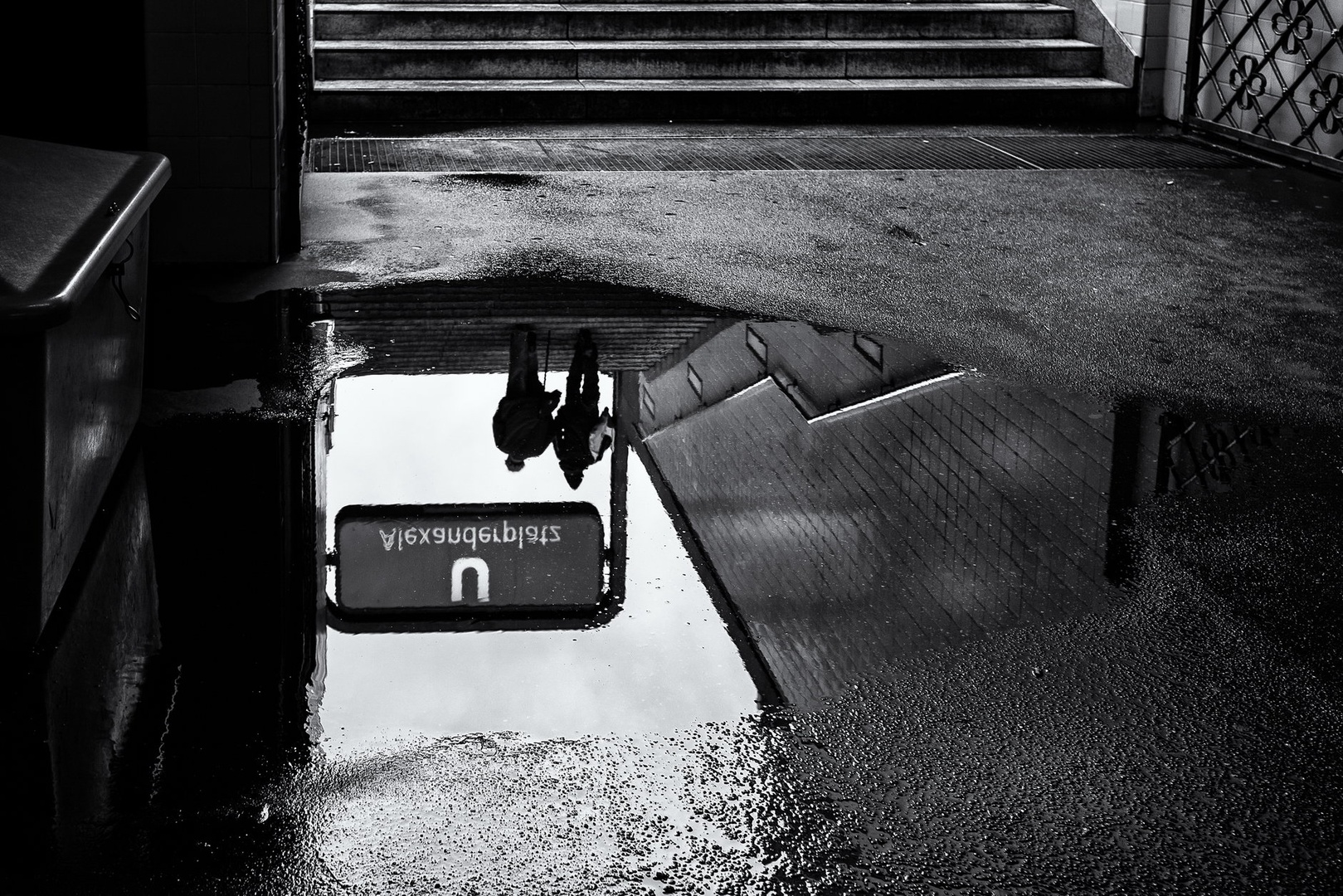 Reflection of U by Sups