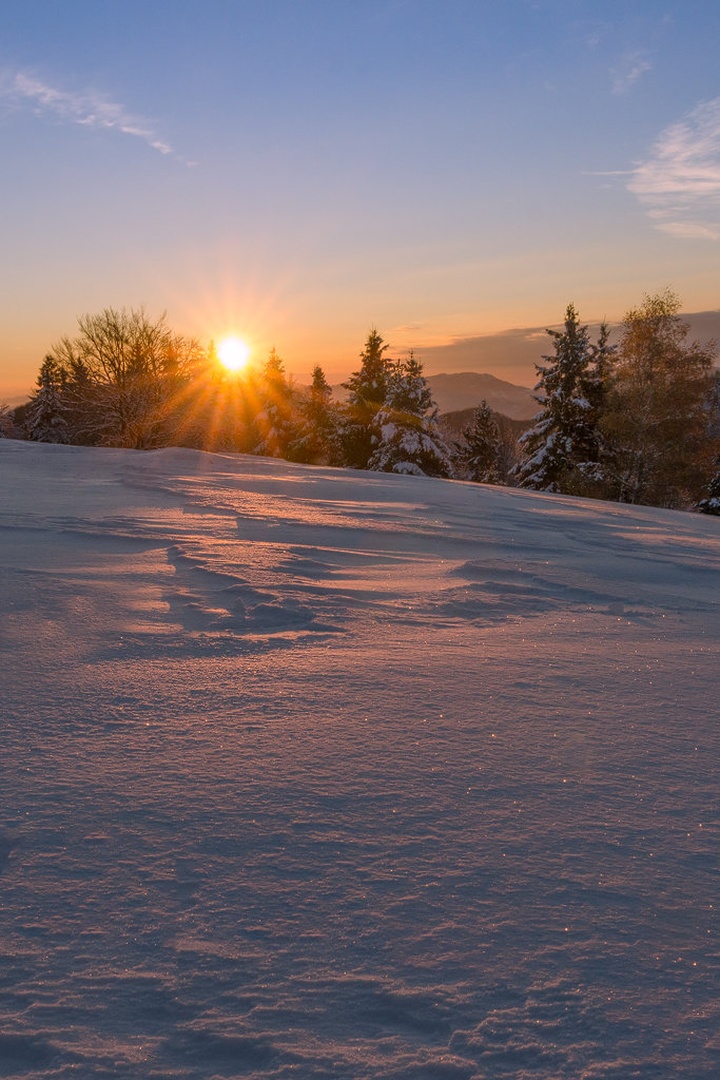 Wintersun by Tanis Kodrun