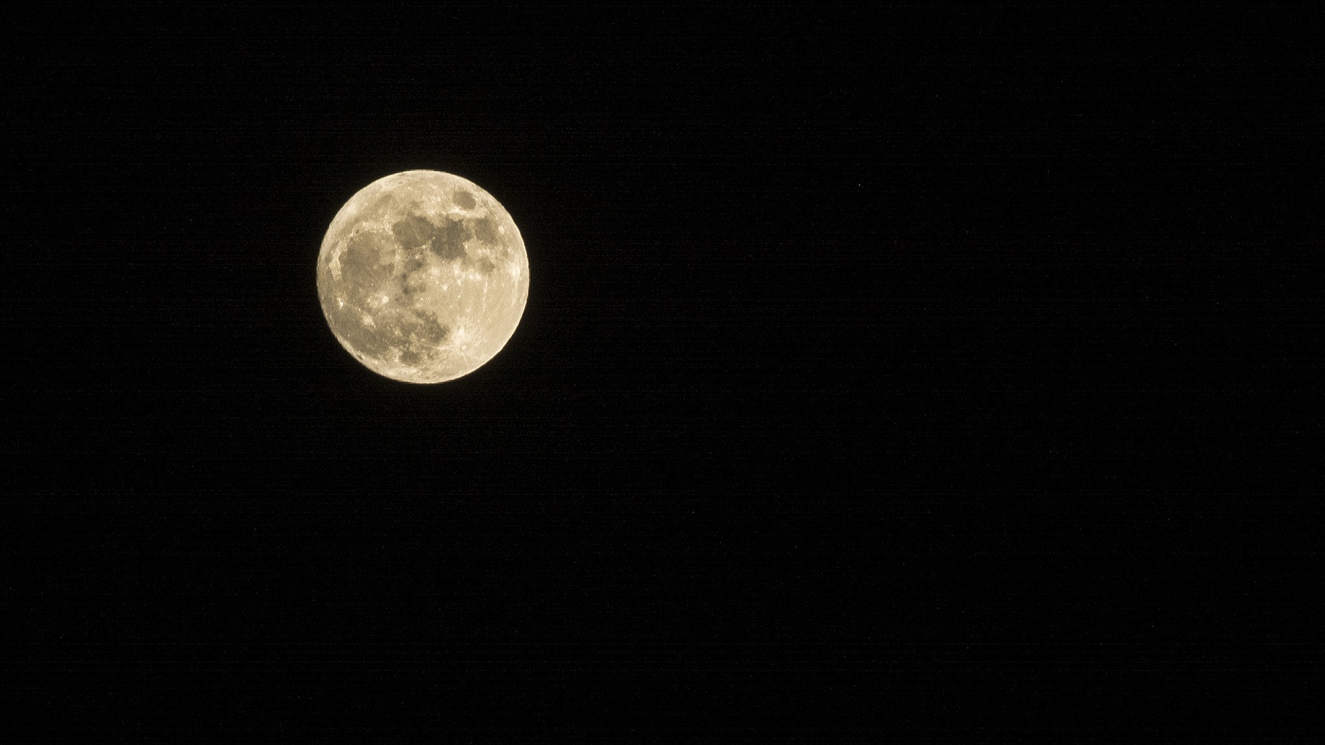 Polna luna by