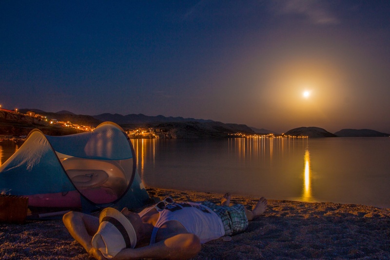 Smisel življenja je ležanje na plaži by DlopsT