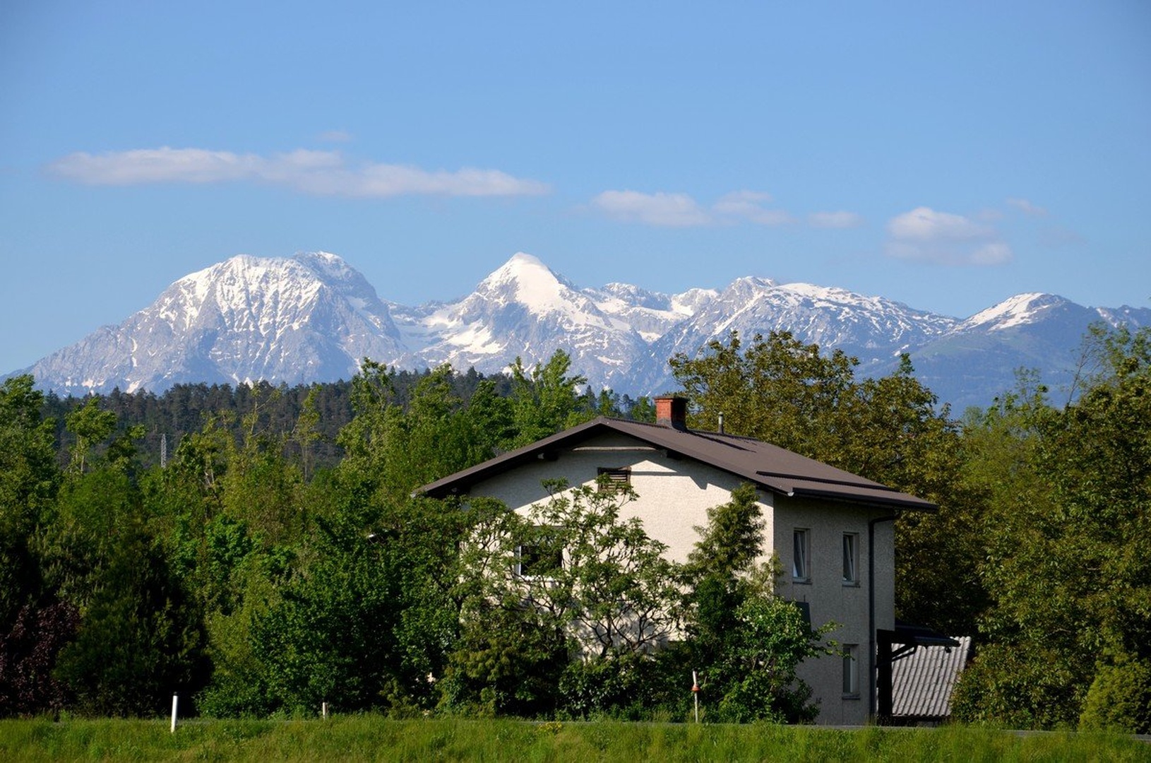 Pogled na Kamniške alpe by Ivan Bukovšek