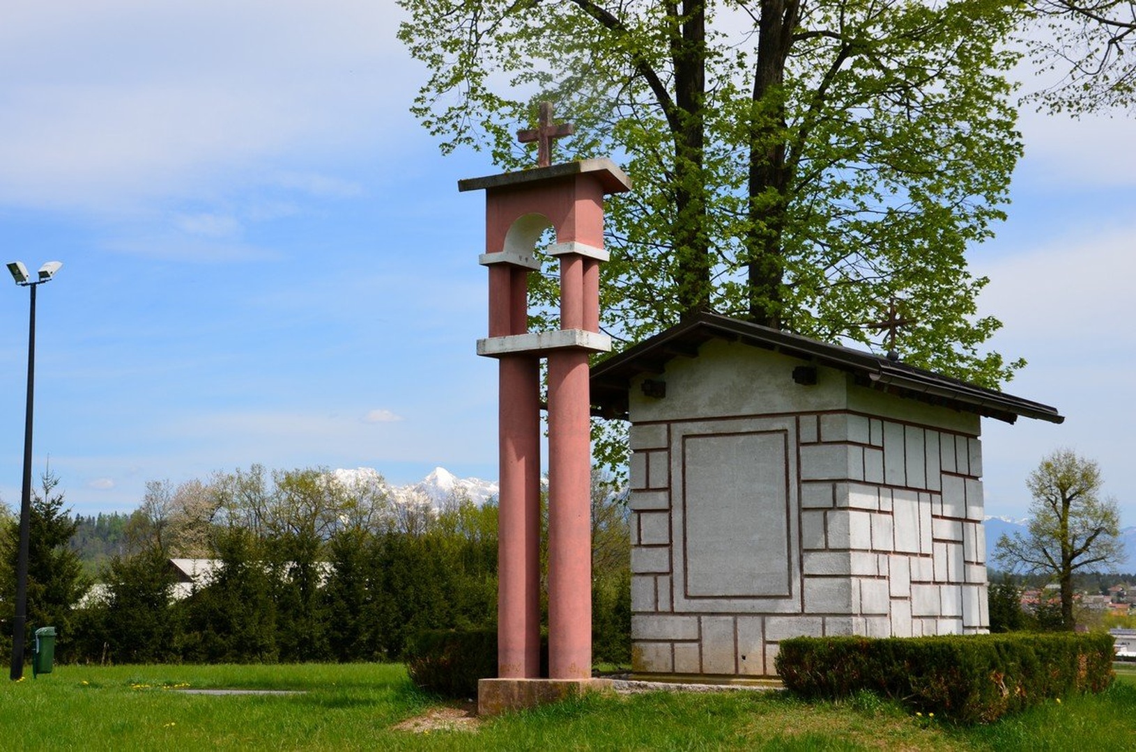 Plečnik  kapelica v Preski by Ivan Bukovšek