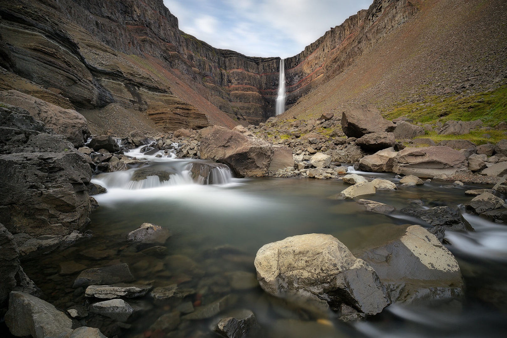 Hengifoss by Tomaž K.
