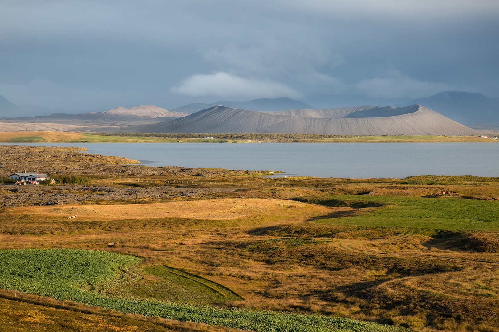 Krater Hverfjall by Tomaž K.