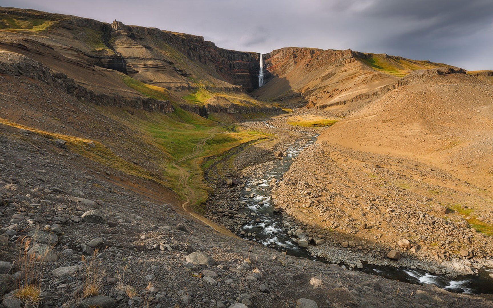 Hengifoss valley by Tomaž K.