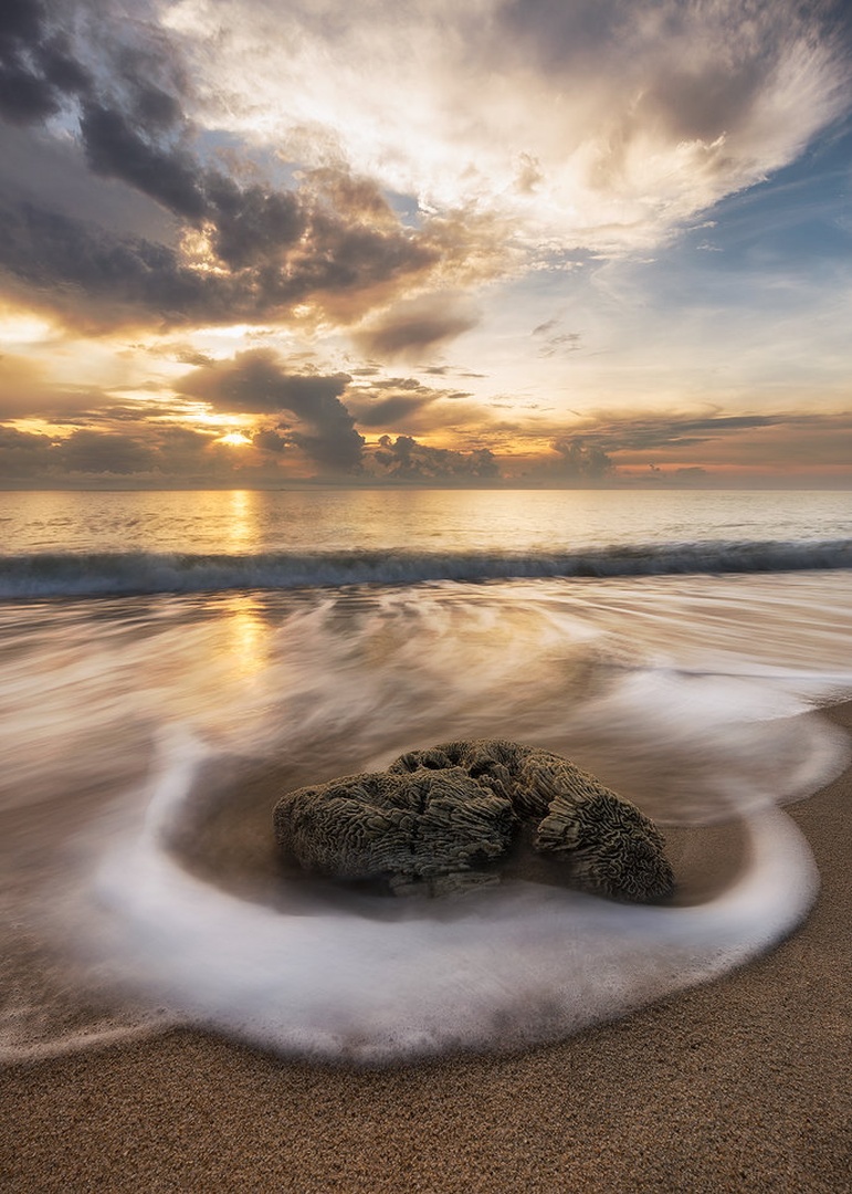 Milky waves by Tomaž K.