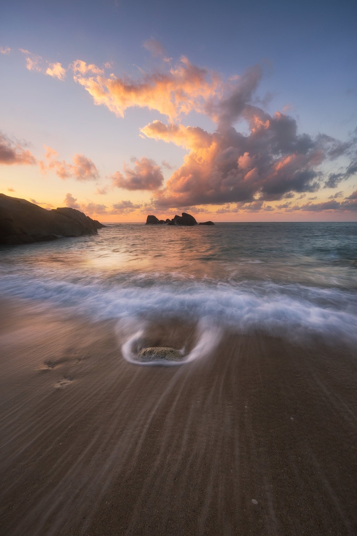 Lamai beach sunrise by Tomaž K.