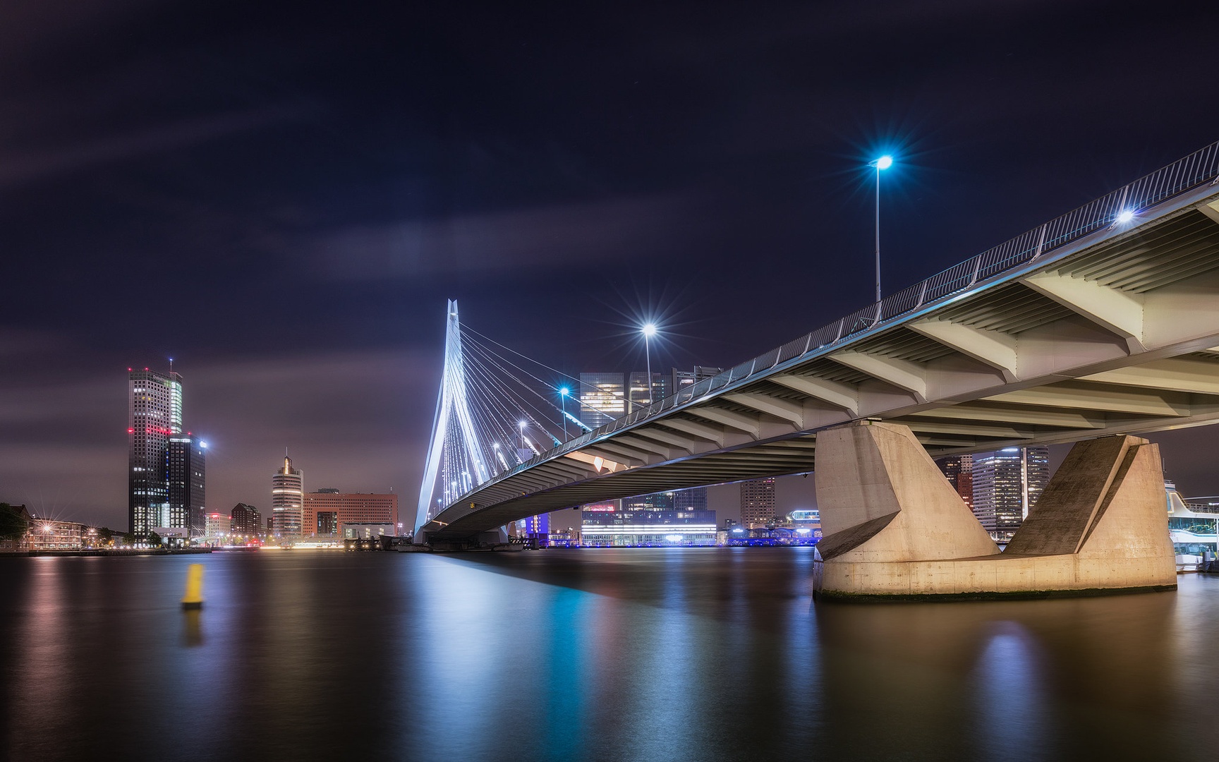 Erasmus bridge by Tomaž K.