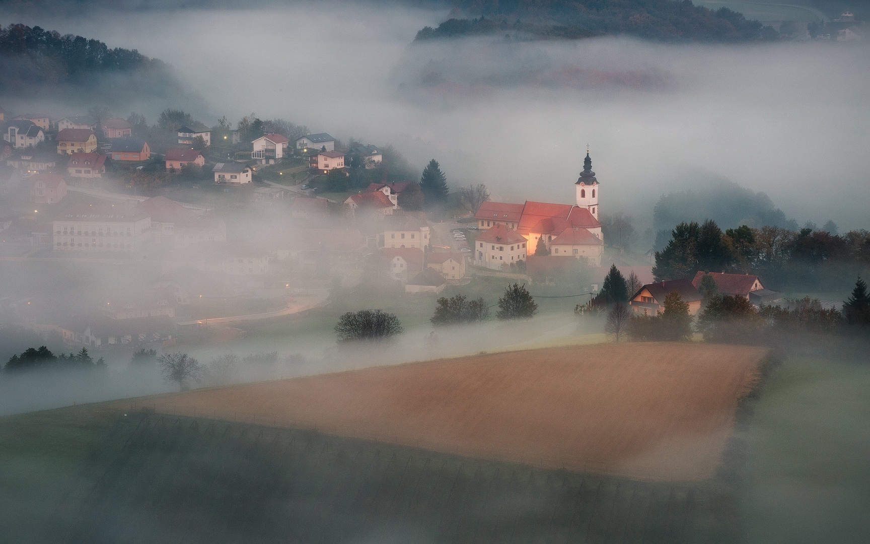 Megleno jutro v Voličini by Tomaž K.