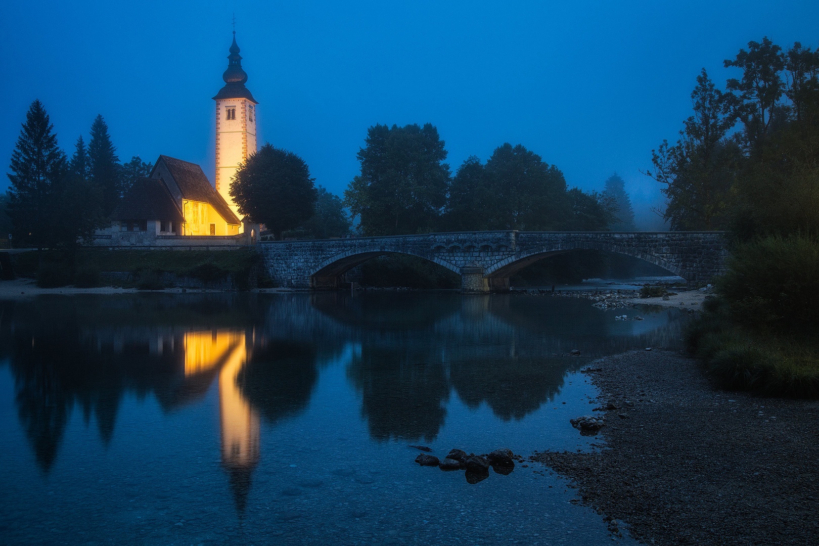 Modra ura v Bohinju by Tomaž K.