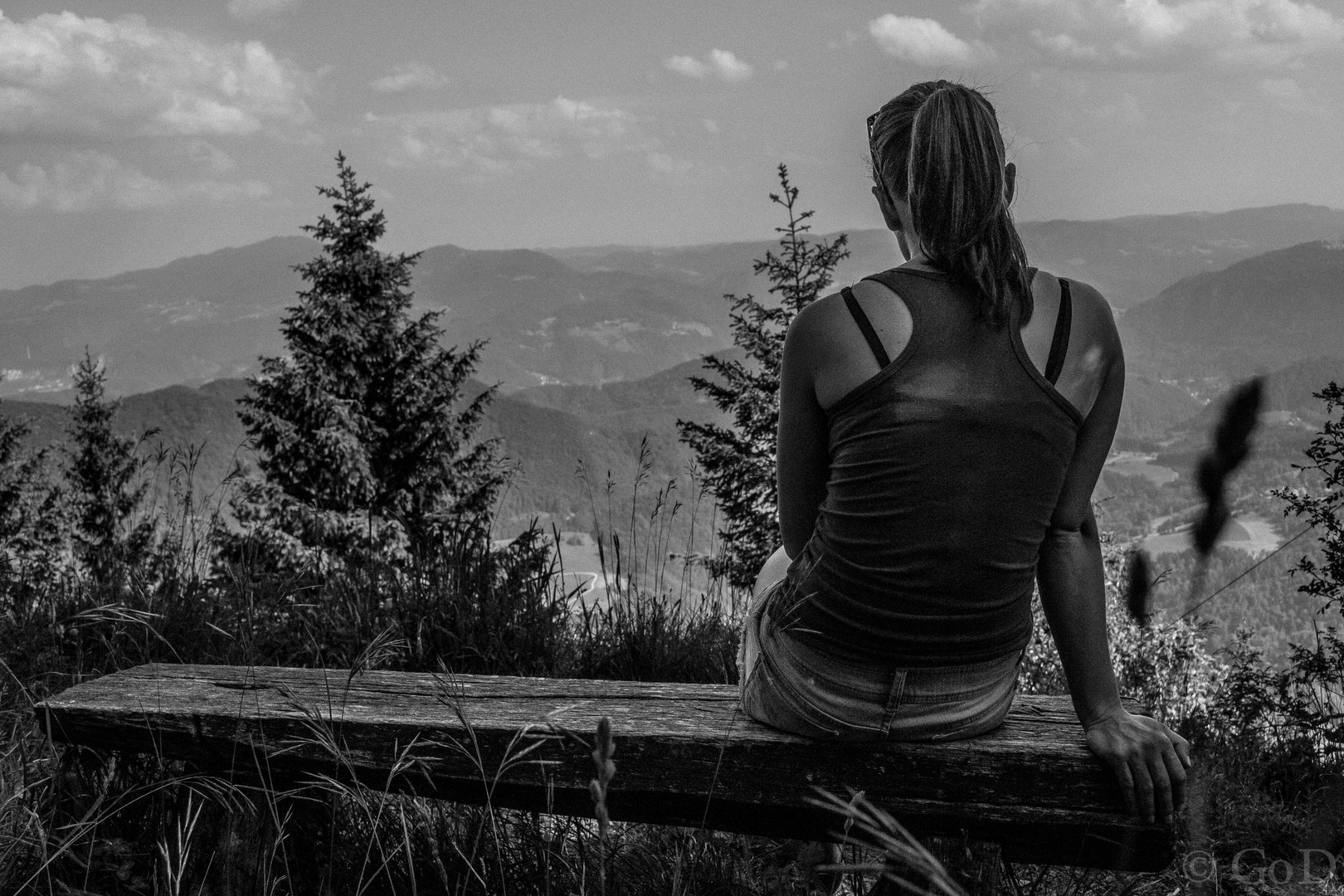 Just waiting by Goran Vadlja