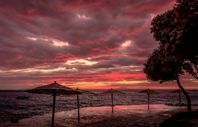 Ko sonce zaide by kelboj