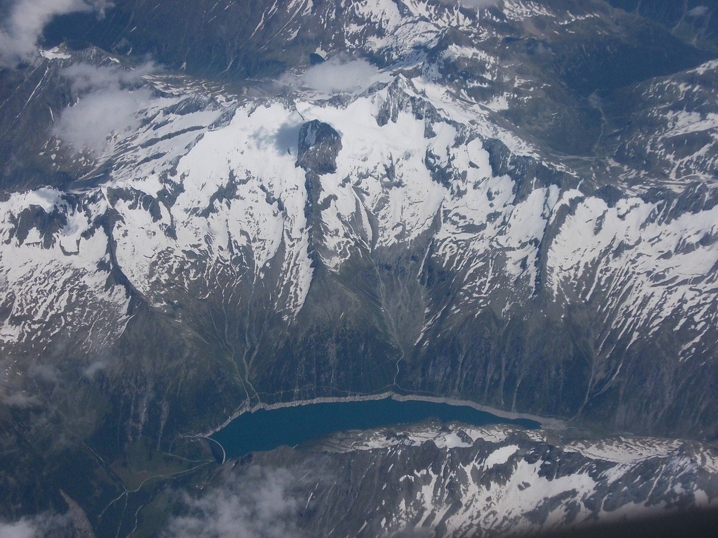 Pogled na Alpe in jezero iz letala by ponytail